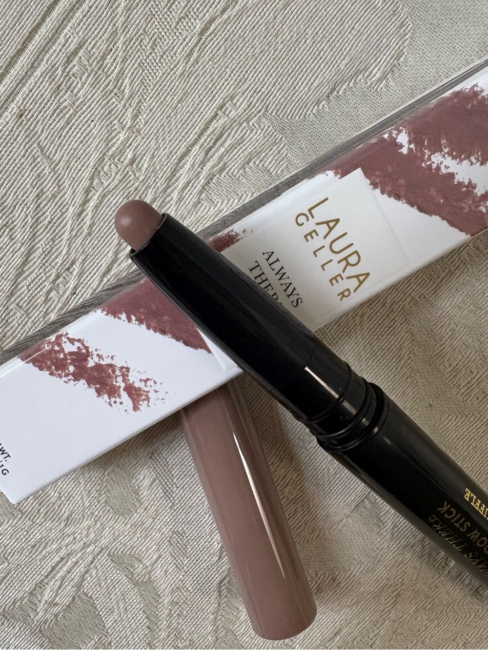 Laura Geller Always There Eyeshadow Stick Crayon Taupe Truffle BNIB - Picture 4 of 9